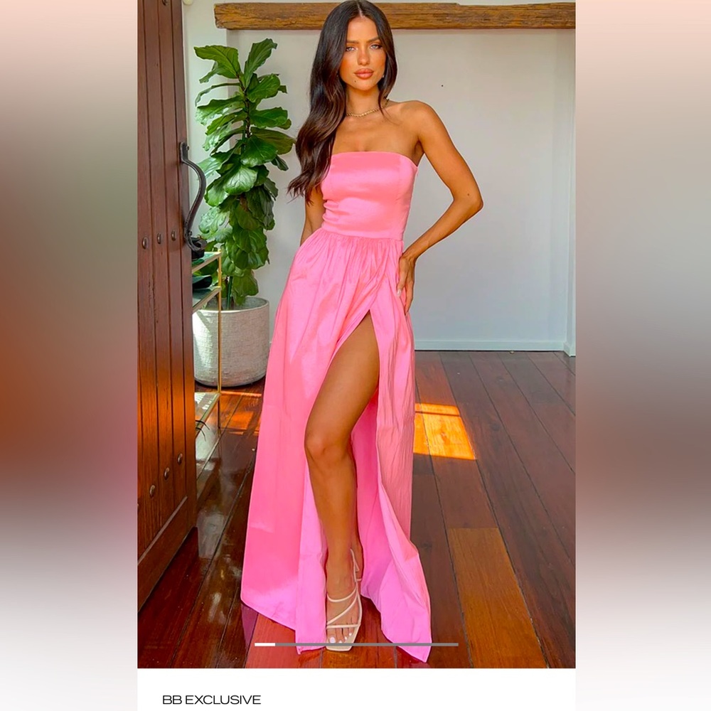 Beginning Boutique straps or strapless pink maxi dress